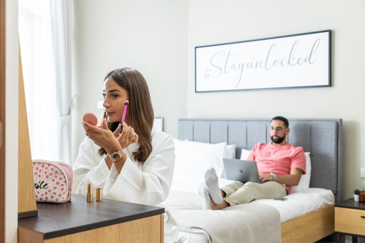 Unlock Waters Edge Apartman Dubaj Kültér fotó