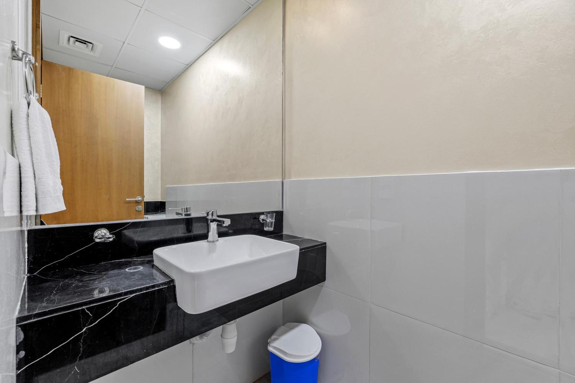 Unlock Waters Edge Apartman Dubaj Kültér fotó